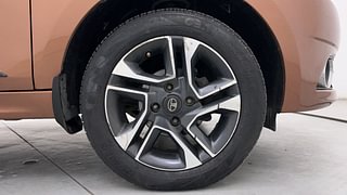 Used 2017 Tata Tigor [2017-2020] Revotron XZ(O) Petrol Manual tyres RIGHT FRONT TYRE RIM VIEW
