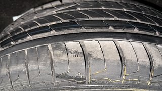 Used 2022 Maruti Suzuki Baleno [2019-2022] Zeta Petrol Petrol Manual tyres RIGHT REAR TYRE TREAD VIEW