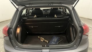 Used 2017 Hyundai Elite i20 [2014-2018] Asta 1.2 Petrol Manual interior DICKY INSIDE VIEW
