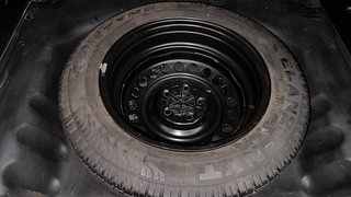 Used 2015 Maruti Suzuki S-Cross Alpha 1.3 Diesel Manual tyres SPARE TYRE VIEW