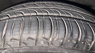 Used 2015 Honda City [2014-2017] VX (O) MT Petrol Manual tyres RIGHT FRONT TYRE TREAD VIEW