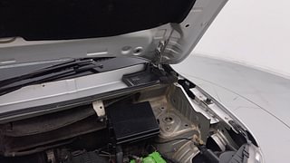 Used 2020 Renault Kwid [2015-2019] 1.0 RXT AMT Opt Petrol Automatic engine ENGINE LEFT SIDE HINGE & APRON VIEW