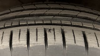 Used 2018 Maruti Suzuki Swift [2017-2021] ZXi AMT Petrol Automatic tyres LEFT FRONT TYRE TREAD VIEW