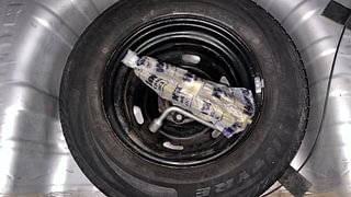 Used 2020 Renault Kwid [2015-2019] 1.0 RXT AMT Opt Petrol Automatic tyres SPARE TYRE VIEW