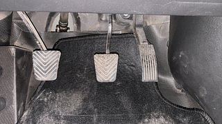 Used 2015 Hyundai Elite i20 [2014-2018] Asta 1.2 Petrol Manual interior PEDALS VIEW