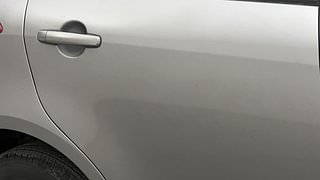 Used 2015 Maruti Suzuki Swift [2011-2017] VXi Petrol Manual dents MINOR DENT