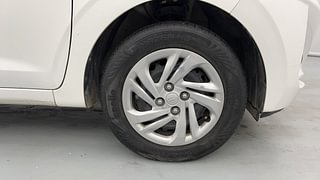 Used 2021 Hyundai Grand i10 Nios Magna AMT 1.2 Kappa VTVT Petrol Automatic tyres RIGHT FRONT TYRE RIM VIEW