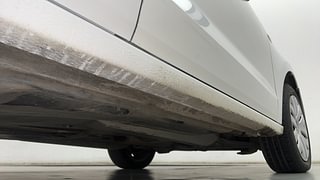 Used 2013 volkswagen Vento 1.6L Comfortline Petrol Petrol Manual extra REAR RIGHT UNDERBODY VIEW