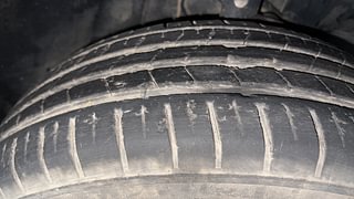 Used 2022 Tata Punch Creative Dual Tone Petrol Manual tyres RIGHT FRONT TYRE TREAD VIEW