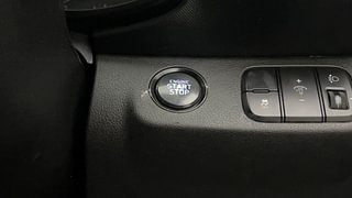 Used 2021 Hyundai Venue [2019-2022] SX 1.0 (O) Turbo iMT Petrol Manual top_features Keyless start