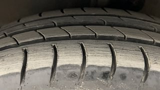 Used 2014 Maruti Suzuki Celerio [2014-2017] LXi AMT Petrol Automatic tyres LEFT FRONT TYRE TREAD VIEW