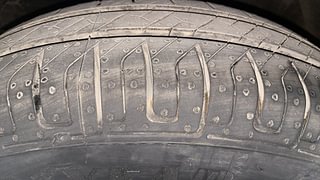 Used 2019 Maruti Suzuki Swift [2017-2021] VXI AMT Petrol Automatic tyres LEFT FRONT TYRE TREAD VIEW