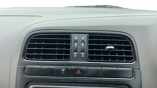 Used 2013 volkswagen Vento 1.6L Comfortline Petrol Petrol Manual top_features Air quality control/filter
