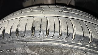 Used 2017 Tata Tigor [2017-2020] Revotron XZ(O) Petrol Manual tyres RIGHT FRONT TYRE TREAD VIEW