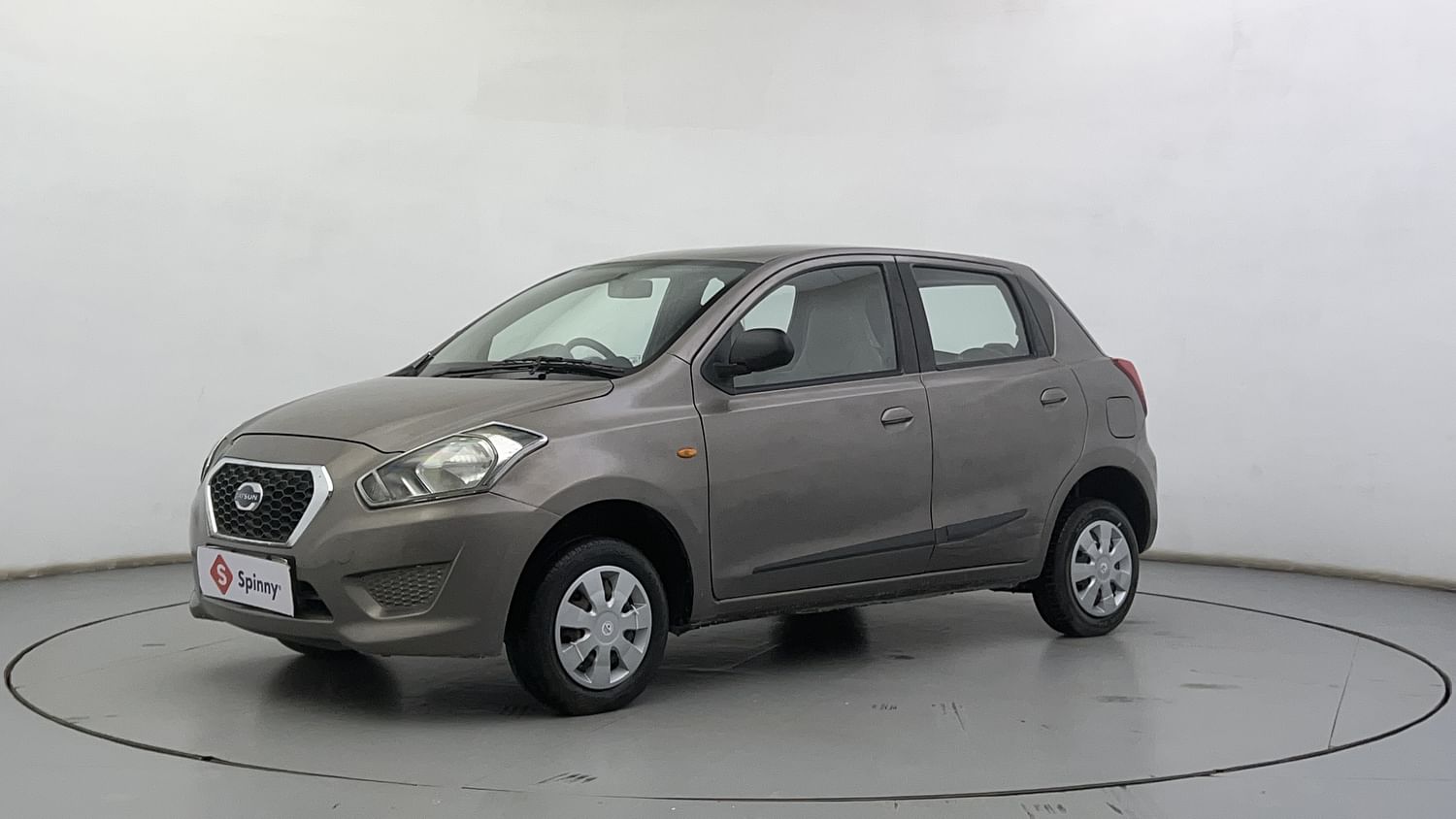LEFT FRONT CORNER VIEW
