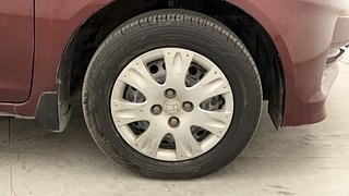Used 2014 Honda Amaze [2013-2016] 1.2 S i-VTEC Petrol Manual tyres RIGHT FRONT TYRE RIM VIEW