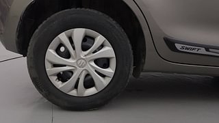 Used 2019 Maruti Suzuki Swift [2017-2021] VXI AMT Petrol Automatic tyres RIGHT REAR TYRE RIM VIEW