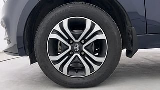 Used 2024 Tata Tiago XTA Petrol Automatic tyres LEFT FRONT TYRE RIM VIEW