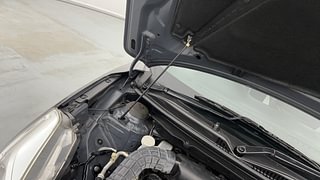 Used 2019 Maruti Suzuki Baleno [2015-2019] Delta Petrol Petrol Manual engine ENGINE RIGHT SIDE HINGE & APRON VIEW