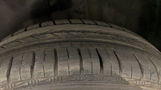 Used 2017 Volkswagen Polo Comfortline 1.2L (P) Petrol Manual tyres LEFT REAR TYRE TREAD VIEW