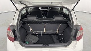 Used 2021 Hyundai Grand i10 Nios Magna AMT 1.2 Kappa VTVT Petrol Automatic interior DICKY INSIDE VIEW