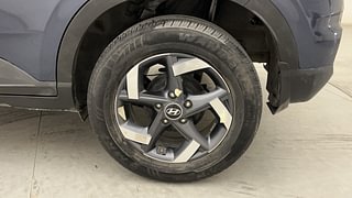 Used 2021 Hyundai Venue [2019-2022] SX 1.0 (O) Turbo iMT Petrol Manual tyres LEFT REAR TYRE RIM VIEW