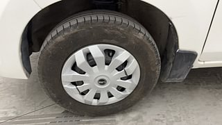 Used 2016 Maruti Suzuki Alto 800 LXi Petrol Manual tyres LEFT FRONT TYRE RIM VIEW