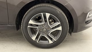 Used 2022 Tata Tiago Revotron XZ Plus Petrol Manual tyres RIGHT FRONT TYRE RIM VIEW