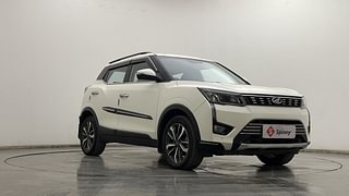 Used 2022 Mahindra XUV 300 W8 (O) Petrol Petrol Manual exterior RIGHT FRONT CORNER VIEW