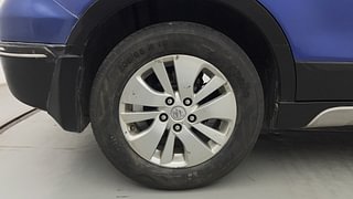 Used 2015 Maruti Suzuki S-Cross Alpha 1.3 Diesel Manual tyres RIGHT REAR TYRE RIM VIEW