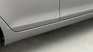 Used 2015 Maruti Suzuki Swift [2011-2017] VXi Petrol Manual dents MINOR SCRATCH