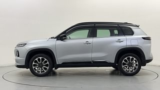 Used 2023 Maruti Suzuki Grand Vitara Alpha Smart Hybrid Dual Tone Petrol Manual exterior LEFT SIDE VIEW