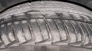 Used 2017 Renault Kwid [2015-2019] 1.0 RXT AMT Petrol Automatic tyres LEFT FRONT TYRE TREAD VIEW