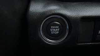 Used 2015 Maruti Suzuki S-Cross Alpha 1.3 Diesel Manual top_features Keyless start