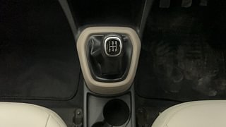 Used 2018 Hyundai Grand i10 [2017-2020] Sportz 1.2 Kappa VTVT CNG (Outside Fitted) Petrol+cng Manual interior GEAR  KNOB VIEW