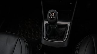 Used 2022 Tata Punch Creative Dual Tone Petrol Manual interior GEAR  KNOB VIEW