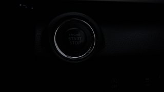 Used 2022 Maruti Suzuki XL6 [2019-2022] Zeta AT Petrol Petrol Automatic top_features Keyless start