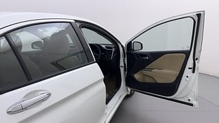 Used 2015 Honda City [2014-2017] VX (O) MT Petrol Manual interior RIGHT FRONT DOOR OPEN VIEW