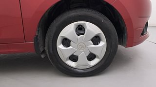 Used 2017 Tata Tigor [2017-2020] Revotron XT Petrol Manual tyres RIGHT FRONT TYRE RIM VIEW