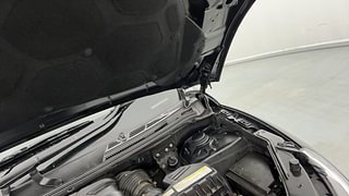 Used 2021 Mahindra XUV500 [2018-2021] W11 AT Diesel Automatic engine ENGINE LEFT SIDE HINGE & APRON VIEW