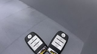 Used 2021 Kia Sonet HTX 1.0 iMT Petrol Manual extra CAR KEY VIEW