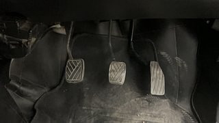 Used 2014 Maruti Suzuki Wagon R 1.0 [2013-2019] LXi CNG Petrol+cng Manual interior PEDALS VIEW