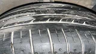 Used 2015 Hyundai Creta [2015-2018] 1.6 S Petrol Petrol Manual tyres RIGHT FRONT TYRE TREAD VIEW