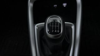 Used 2021 Kia Sonet HTX 1.0 iMT Petrol Manual interior GEAR  KNOB VIEW