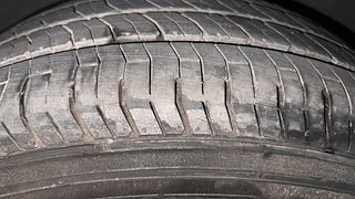 Used 2013 Nissan Sunny [2011-2014] XL Petrol Manual tyres RIGHT REAR TYRE TREAD VIEW