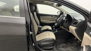 Used 2017 Hyundai Verna [2017-2020] 1.6 VTVT SX (O) Petrol Manual interior RIGHT SIDE FRONT DOOR CABIN VIEW