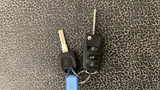 Used 2013 volkswagen Vento 1.6L Highline Diesel Diesel Manual extra CAR KEY VIEW