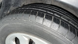 Used 2017 Honda BR-V [2016-2020] S MT Petrol Petrol Manual tyres RIGHT REAR TYRE TREAD VIEW