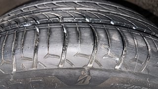 Used 2020 Hyundai Grand i10 Sportz 1.2 Kappa VTVT Petrol Manual tyres RIGHT FRONT TYRE TREAD VIEW