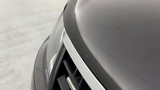 Used 2021 Mahindra XUV500 [2018-2021] W11 AT Diesel Automatic dents MINOR SCRATCH